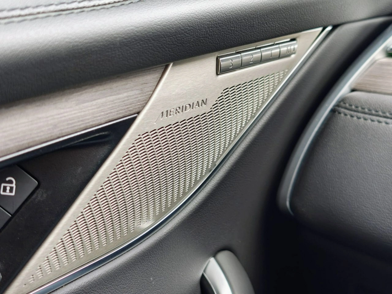 Jaguar F-Pace - Zdjęcie 8