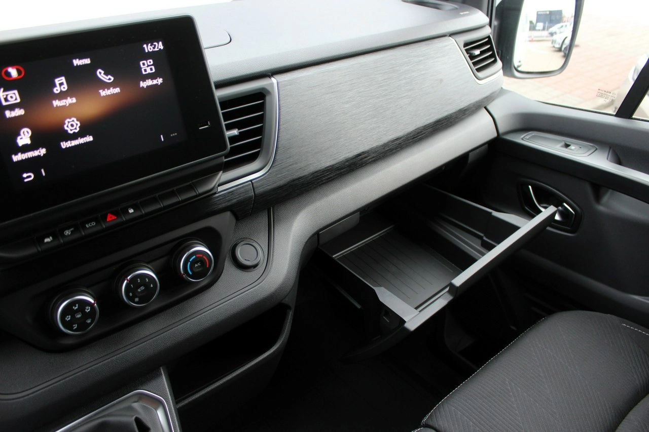 Renault Trafic - Zdjęcie 28