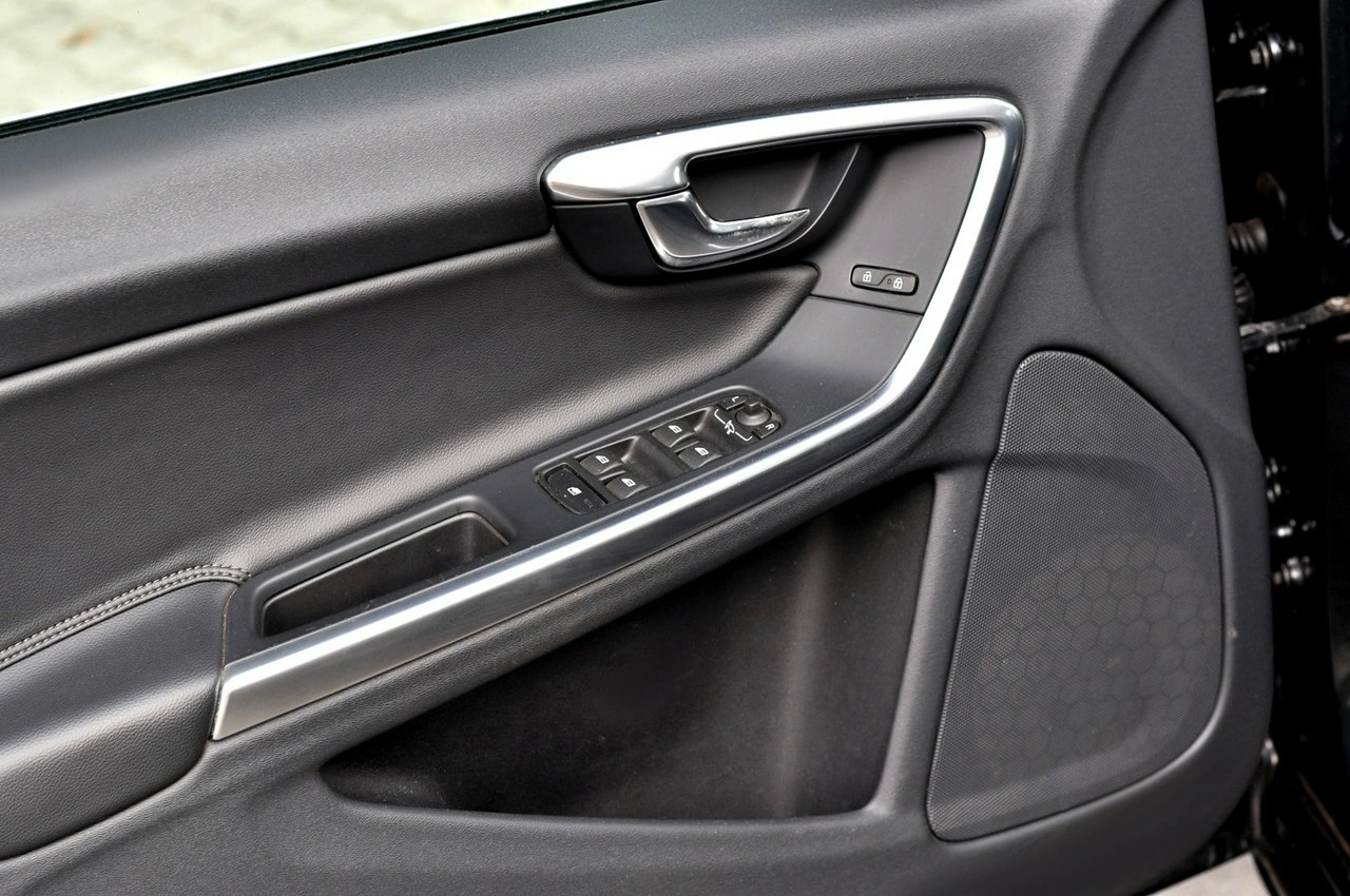 Volvo S60 - Zdjęcie 9