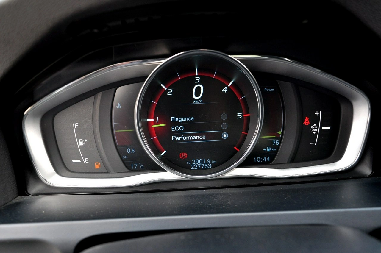 Volvo S60 - Zdjęcie 24