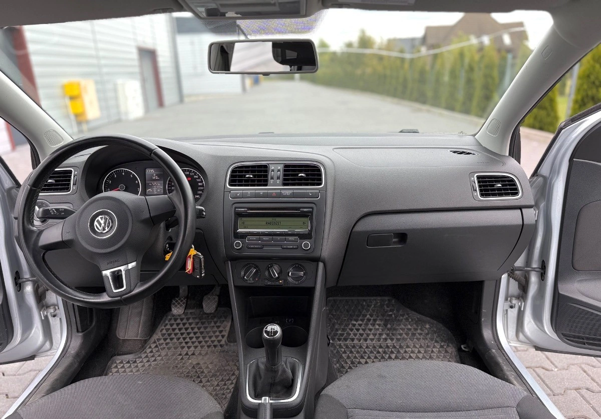 Volkswagen Polo - Zdjęcie 18