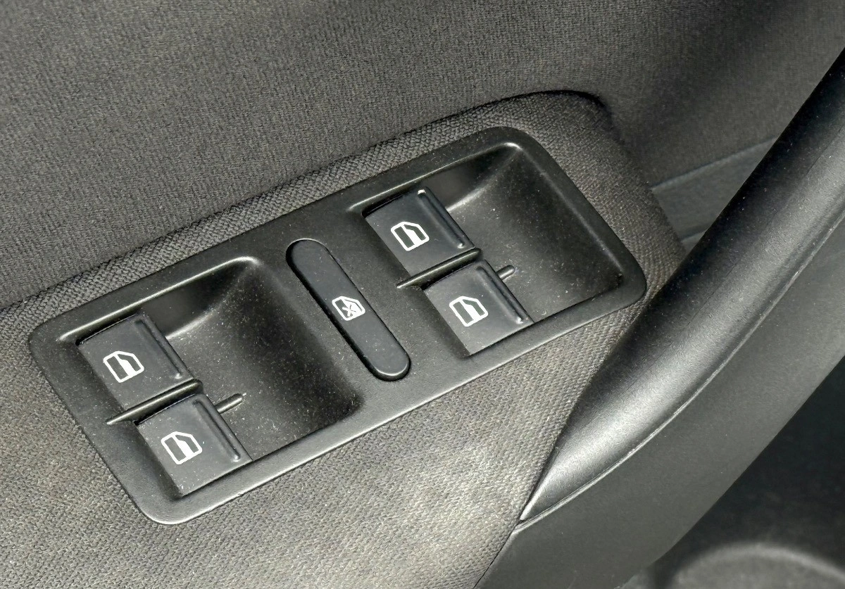 Volkswagen Polo - Zdjęcie 19