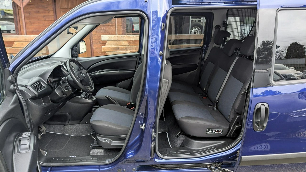 Opel Combo - Zdjęcie 11