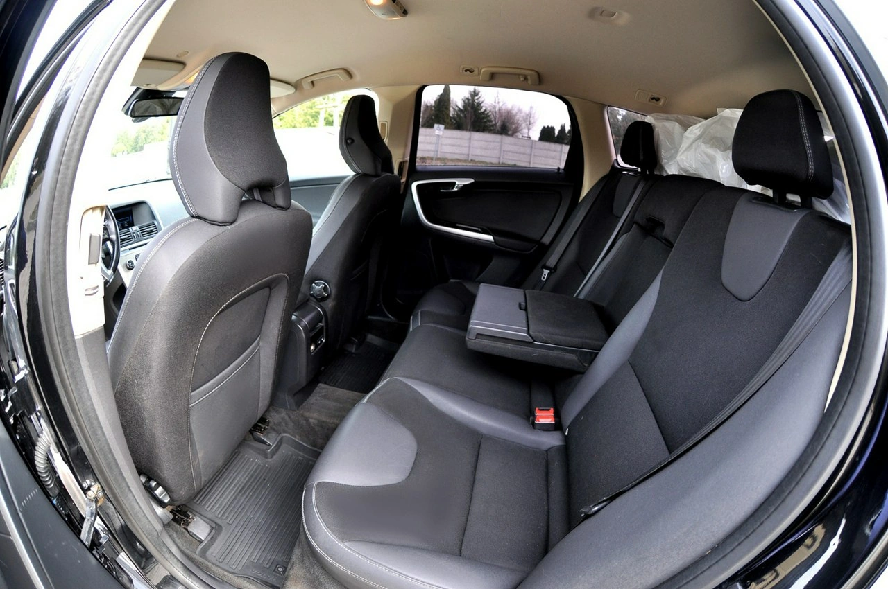 Volvo XC 60 - Zdjęcie 9