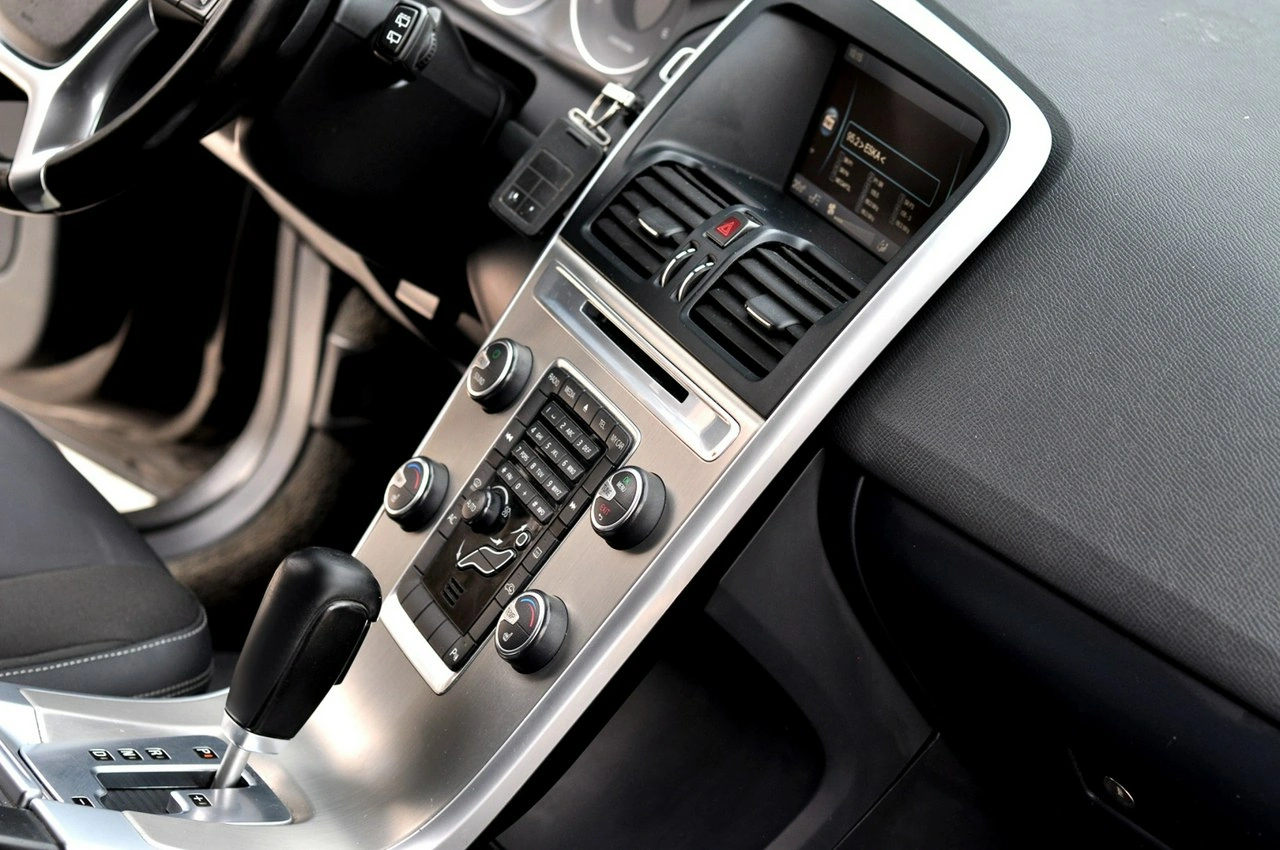 Volvo XC 60 - Zdjęcie 12