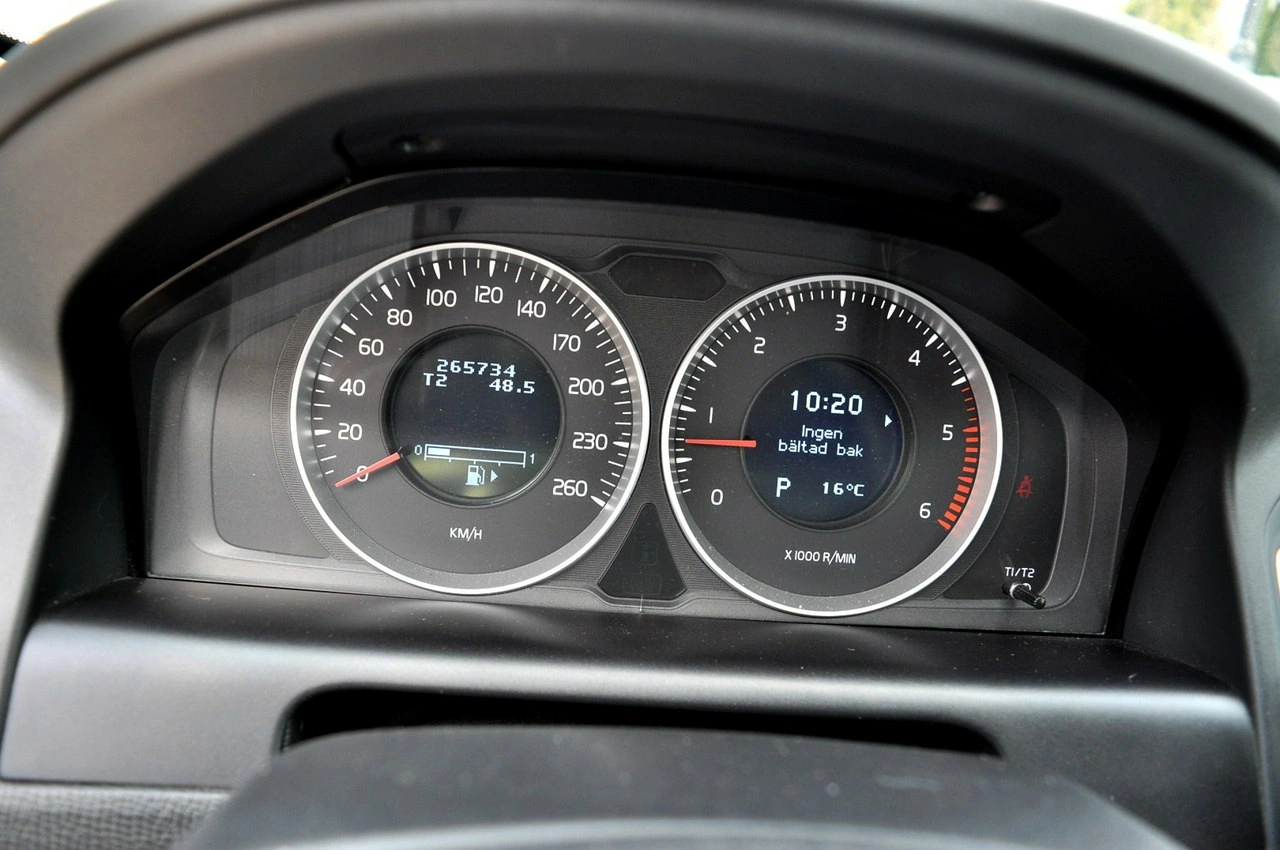 Volvo XC 60 - Zdjęcie 16