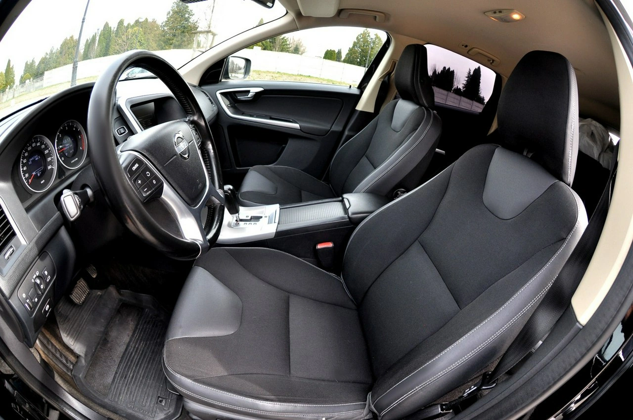 Volvo XC 60 - Zdjęcie 6