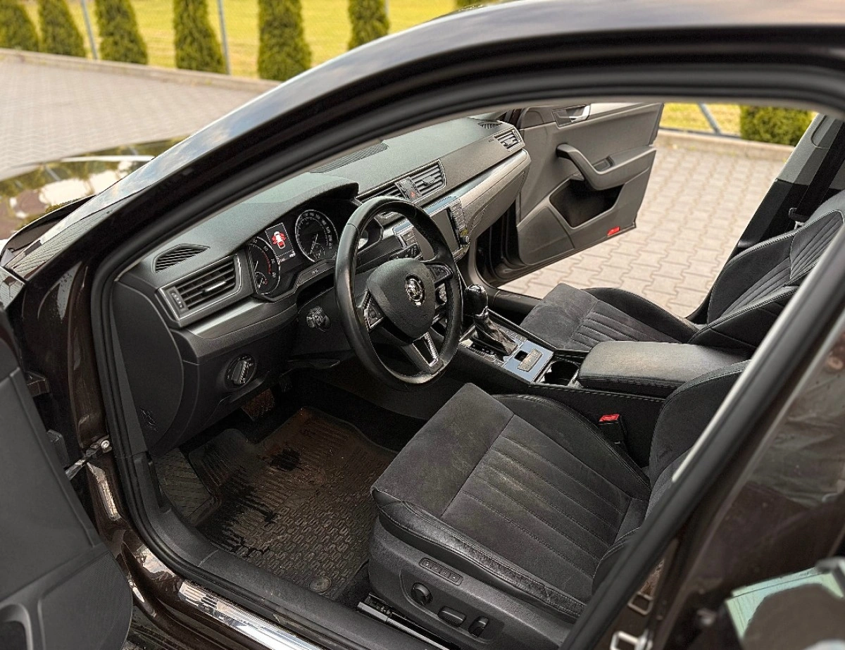 Skoda Superb - Zdjęcie 15