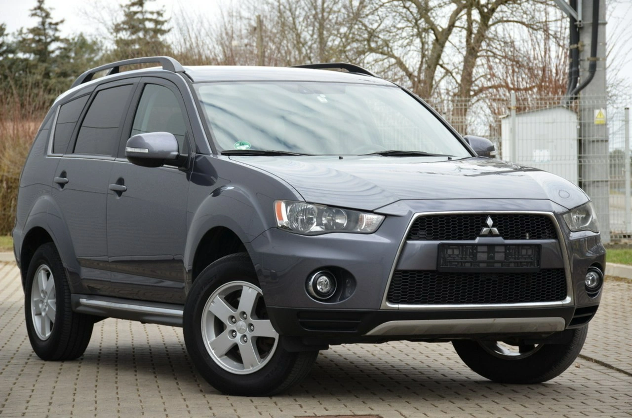 Mitsubishi Outlander - Zdjęcie 13