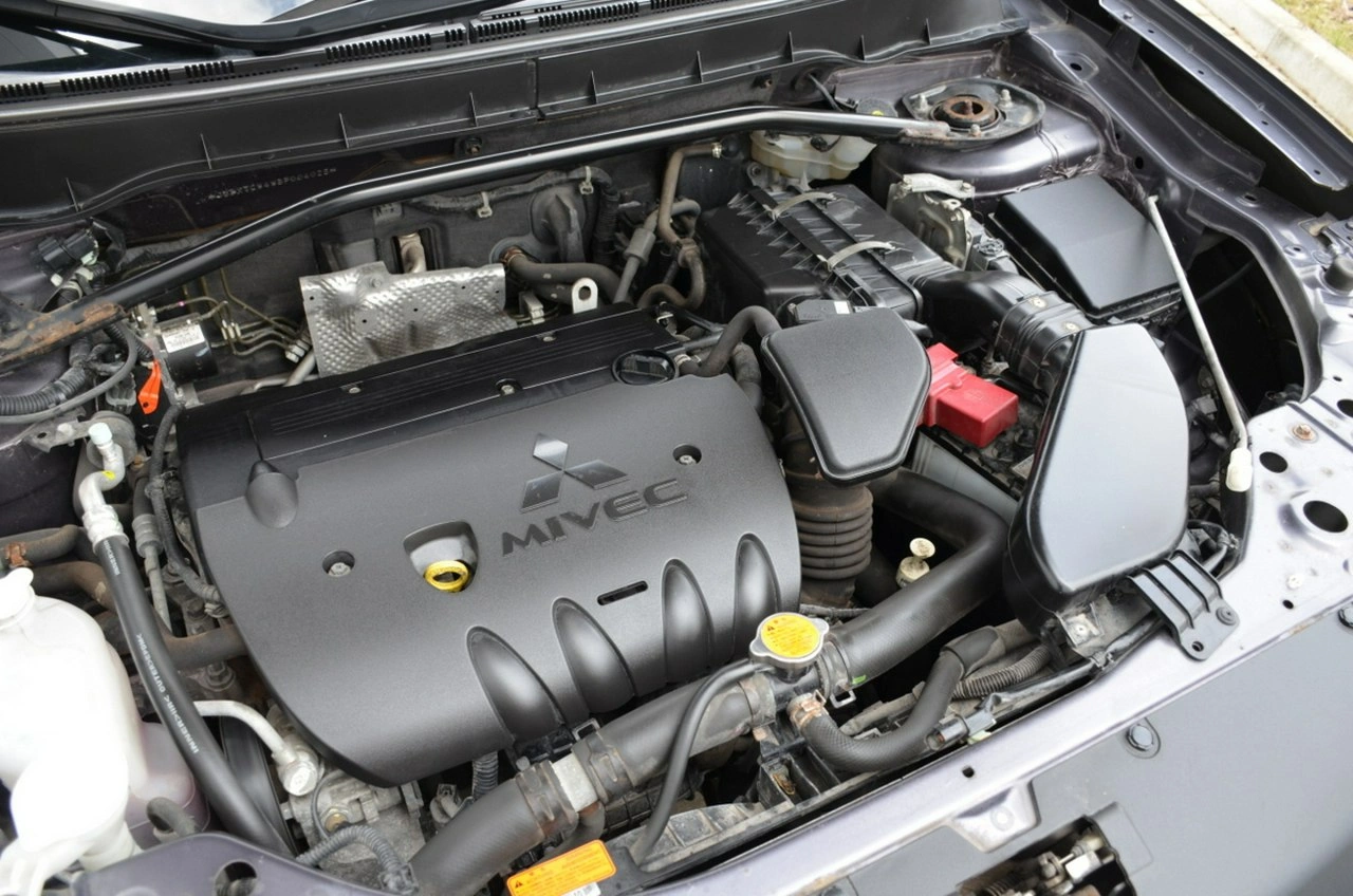 Mitsubishi Outlander - Zdjęcie 15