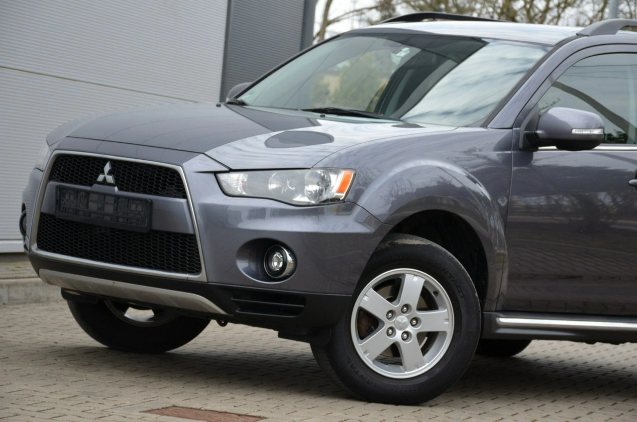 Mitsubishi Outlander - Zdjęcie 3