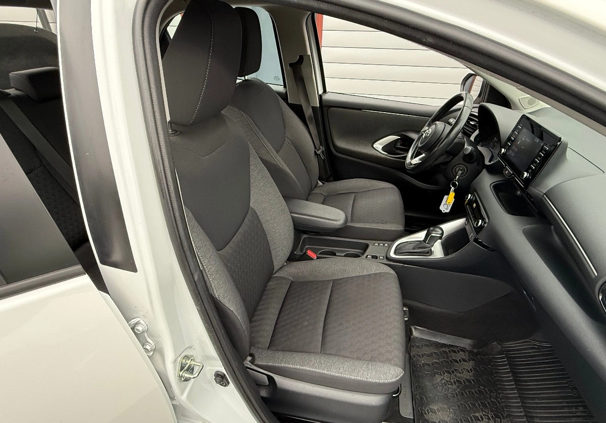 Toyota Yaris - Zdjęcie 19