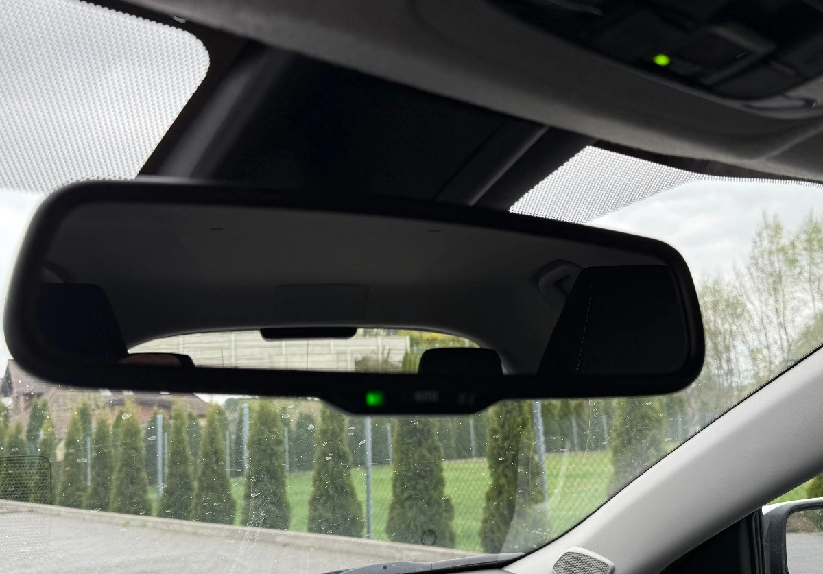 Toyota Yaris - Zdjęcie 35