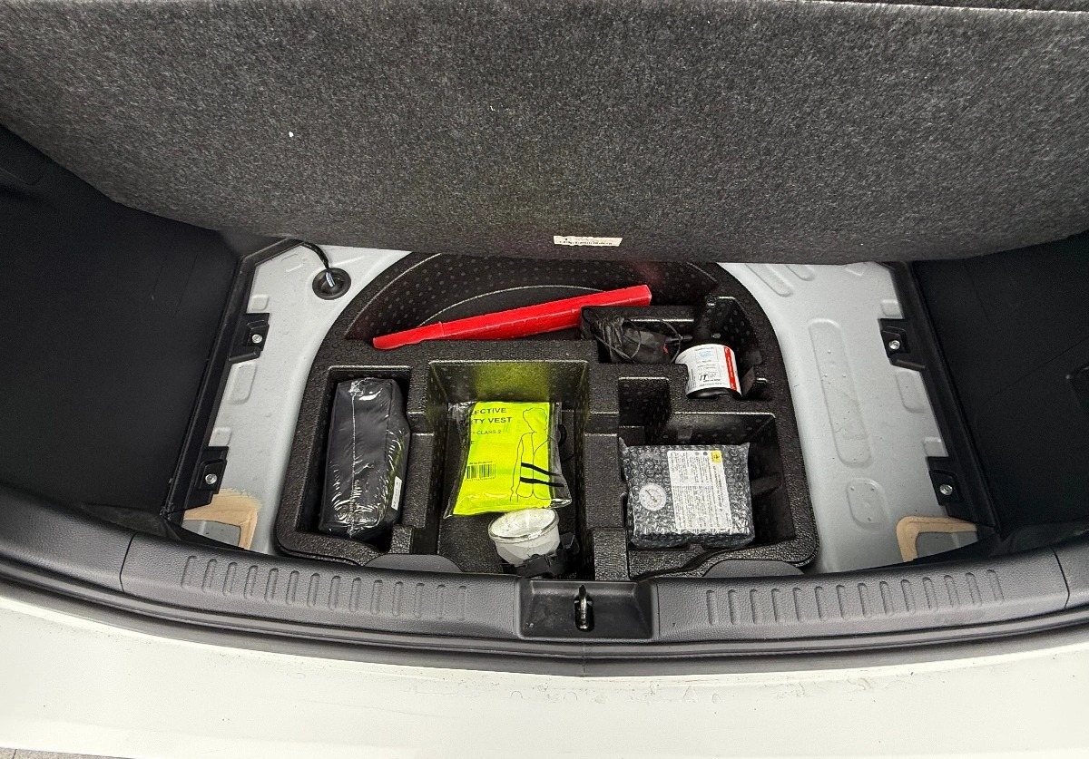 Toyota Yaris - Zdjęcie 17