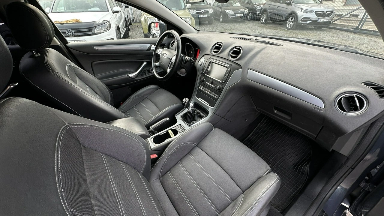 Ford Mondeo - Zdjęcie 16