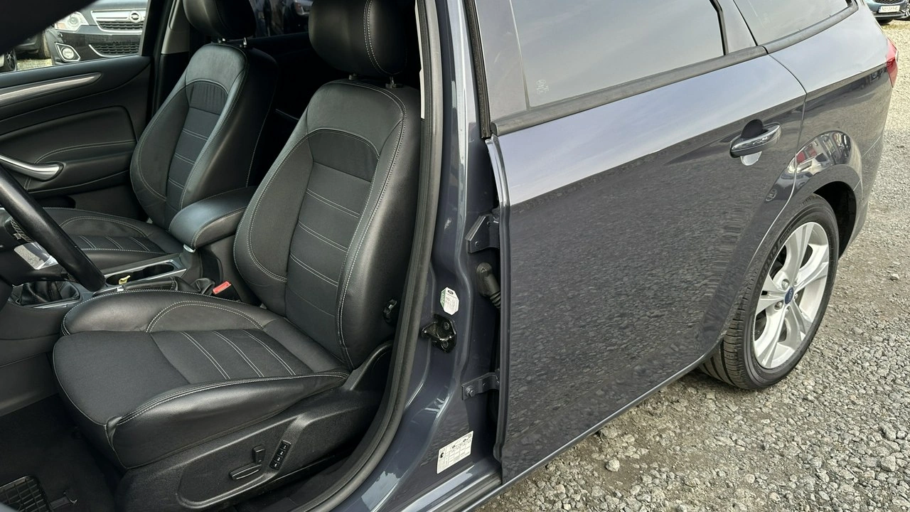 Ford Mondeo - Zdjęcie 23