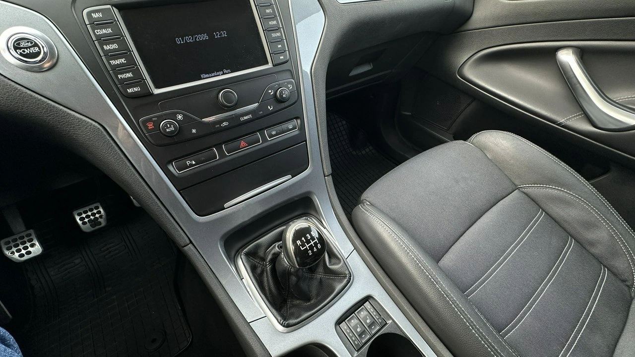 Ford Mondeo - Zdjęcie 28