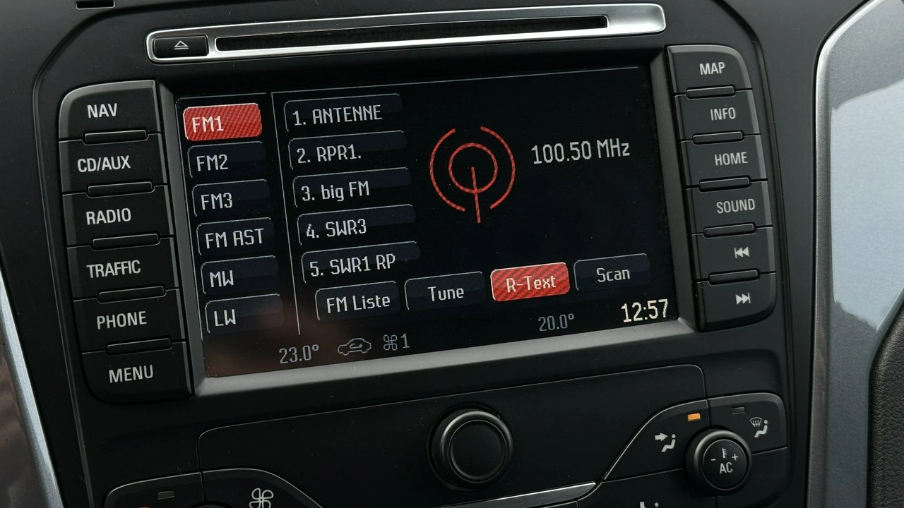 Ford Mondeo - Zdjęcie 30