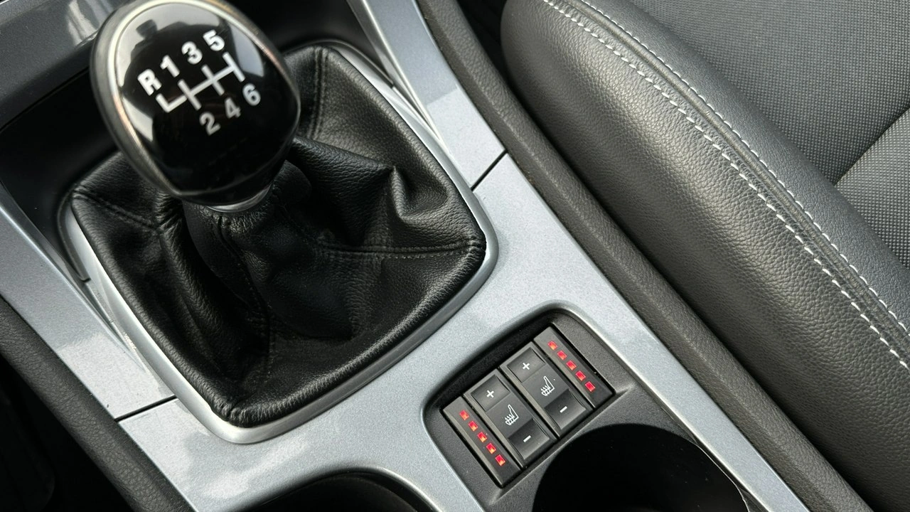 Ford Mondeo - Zdjęcie 33