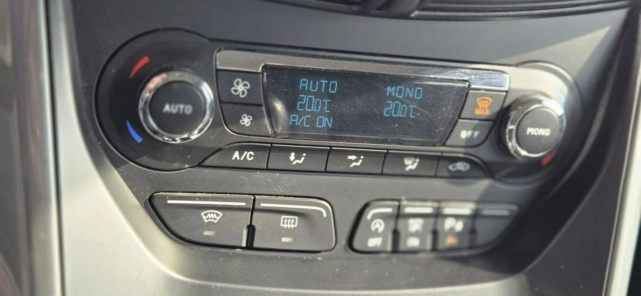 Ford C-MAX - Zdjęcie 15