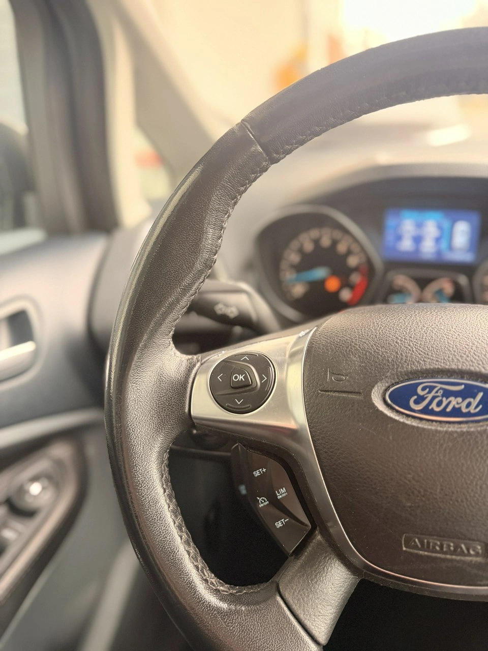 Ford C-MAX - Zdjęcie 23