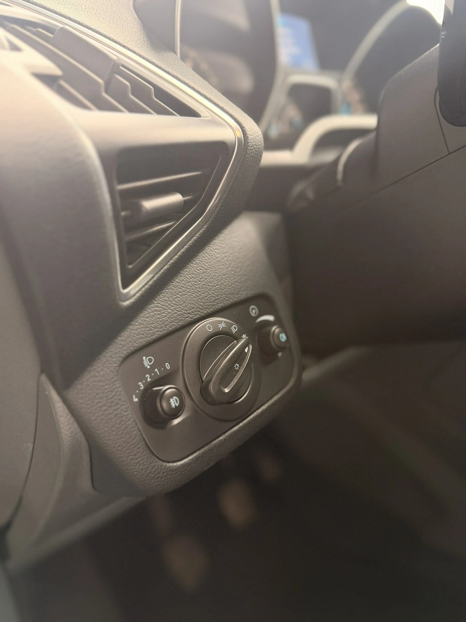 Ford C-MAX - Zdjęcie 28