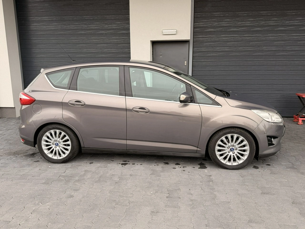 Ford C-MAX - Zdjęcie 16