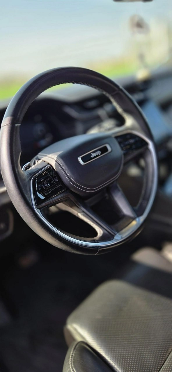 Jeep Grand Cherokee - Zdjęcie 19