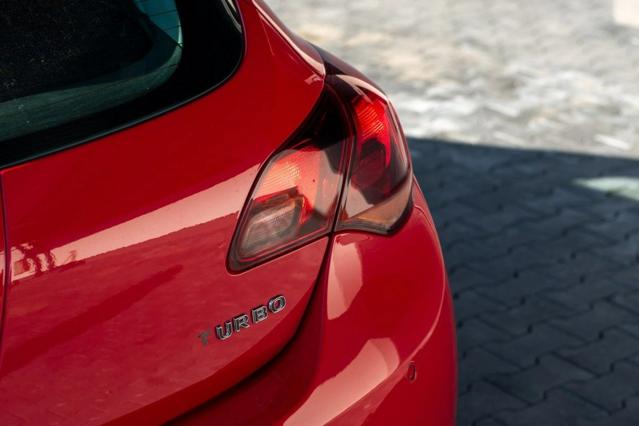 Opel Astra - Zdjęcie 16