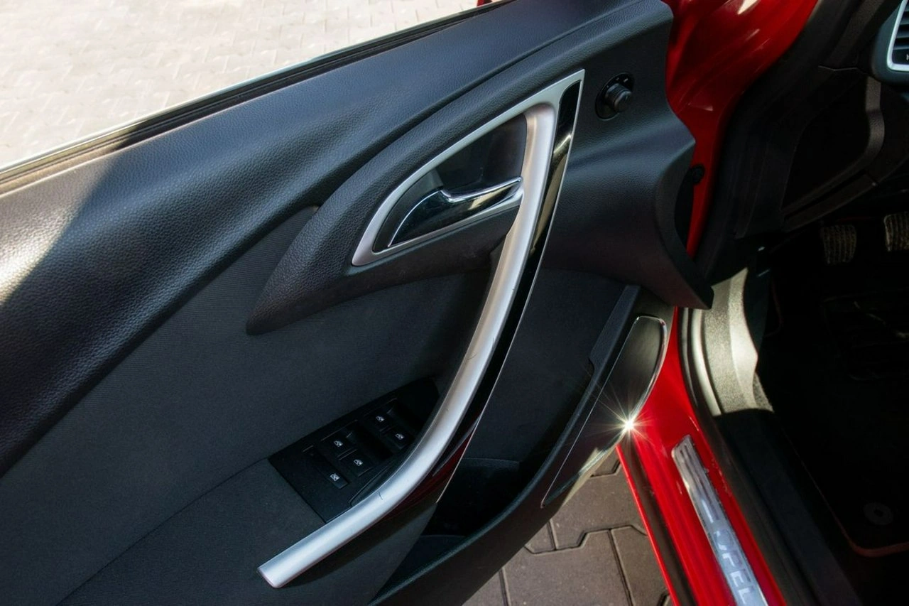 Opel Astra - Zdjęcie 25