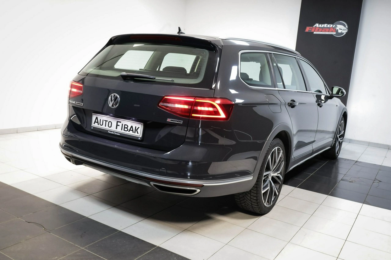 Volkswagen Passat - Zdjęcie 10