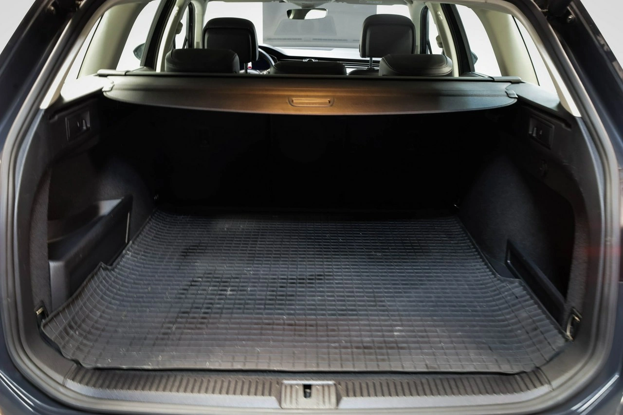 Volkswagen Passat - Zdjęcie 12