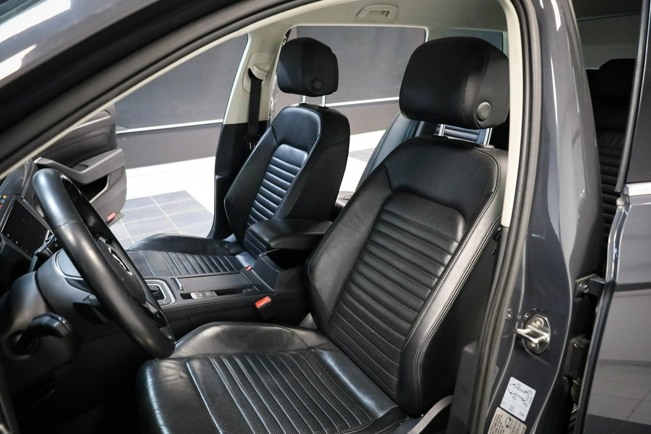 Volkswagen Passat - Zdjęcie 14