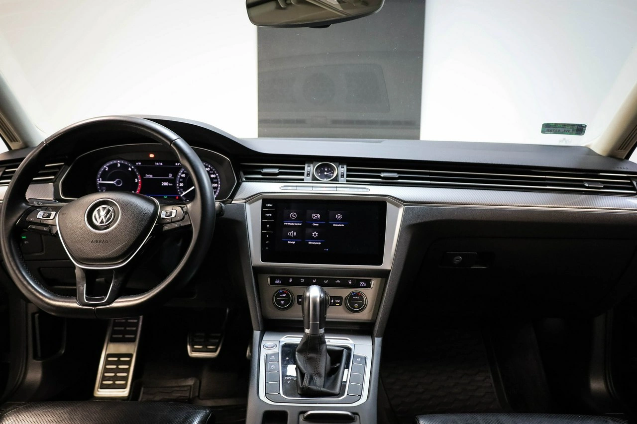 Volkswagen Passat - Zdjęcie 21