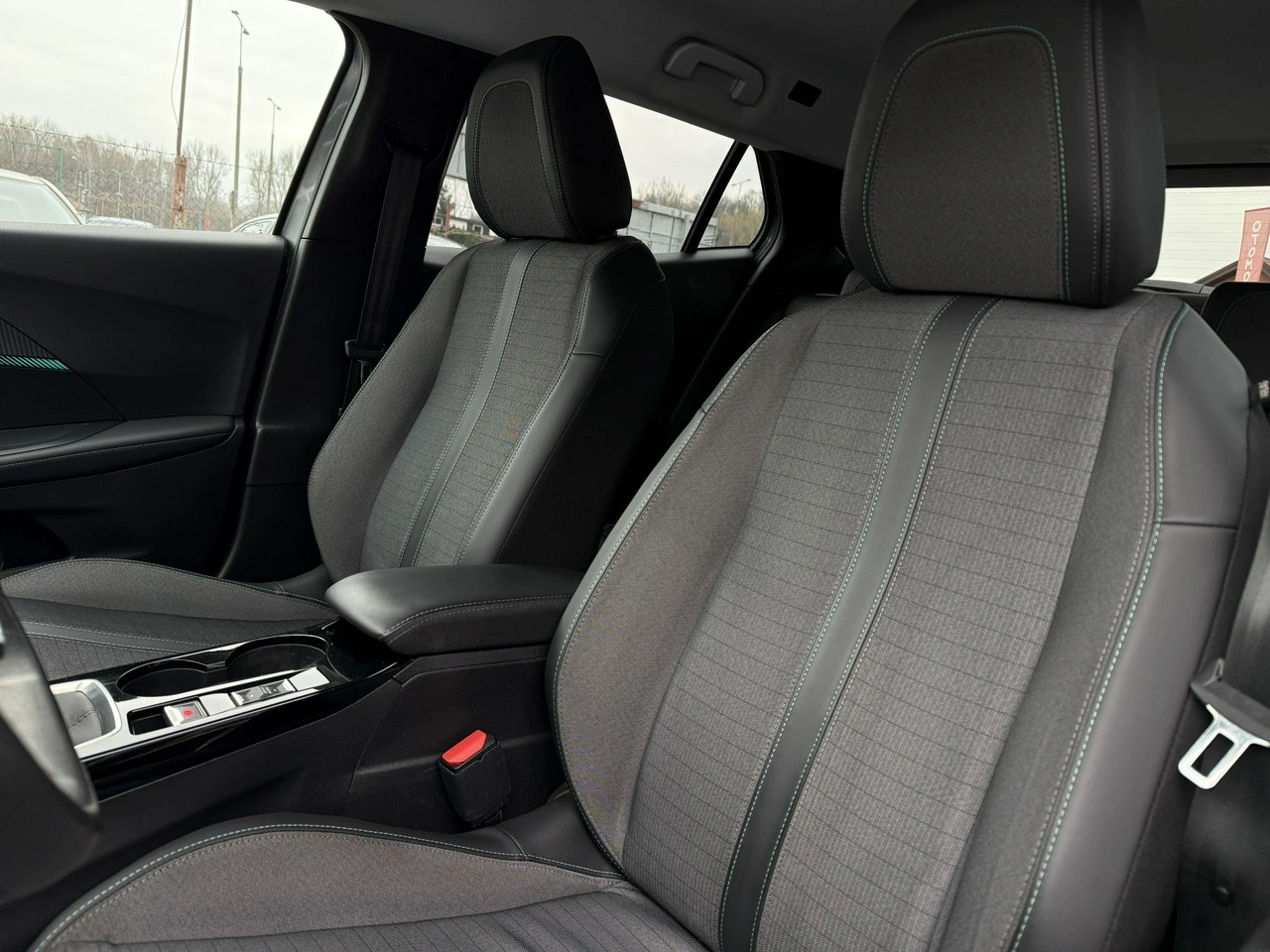 Peugeot 2008 - Zdjęcie 10