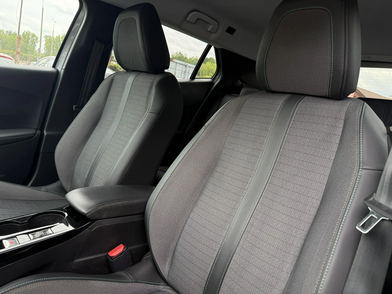 Peugeot 2008 - Zdjęcie 10