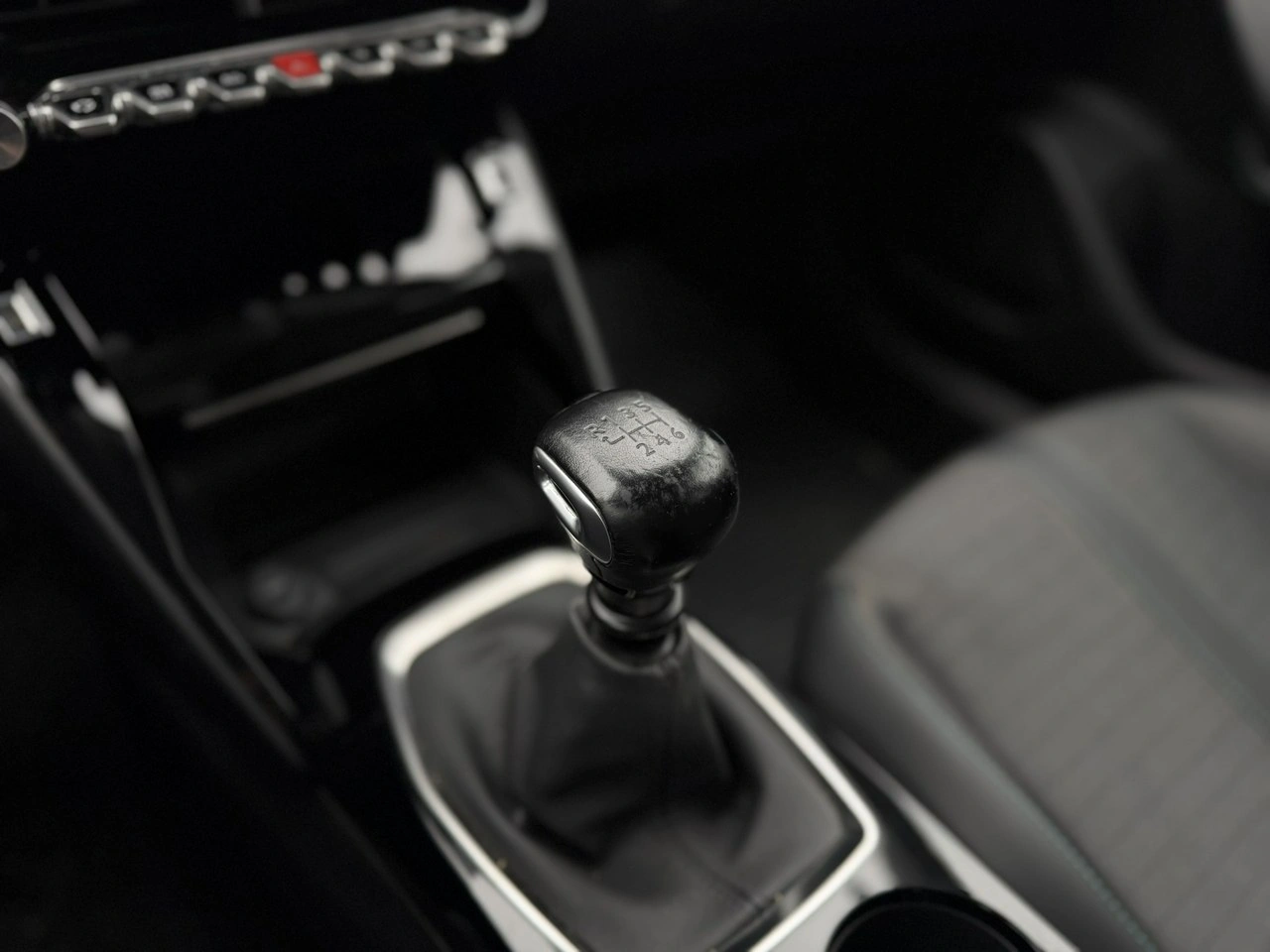 Peugeot 2008 - Zdjęcie 11