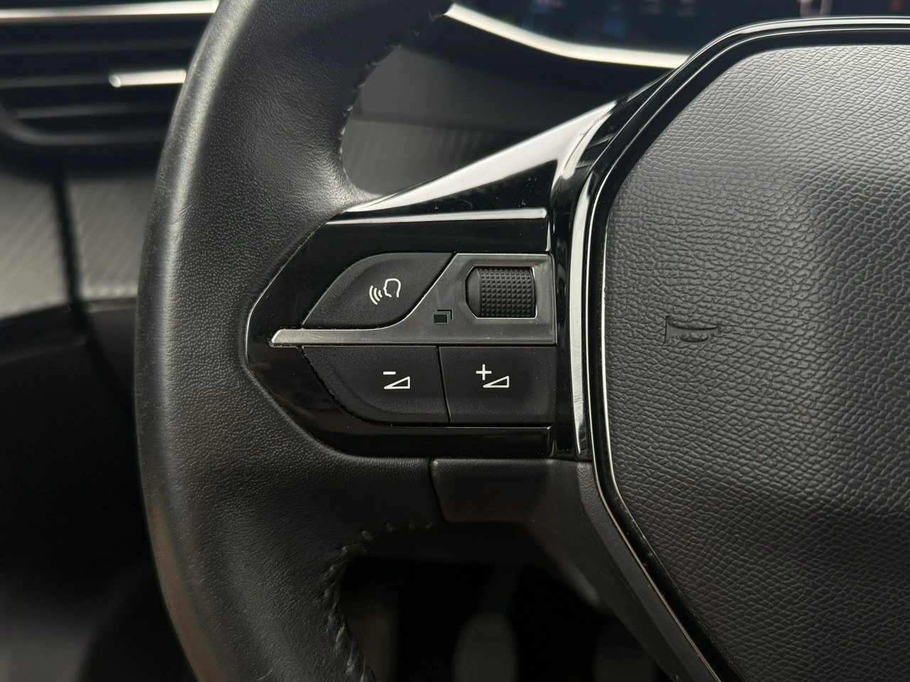 Peugeot 2008 - Zdjęcie 17