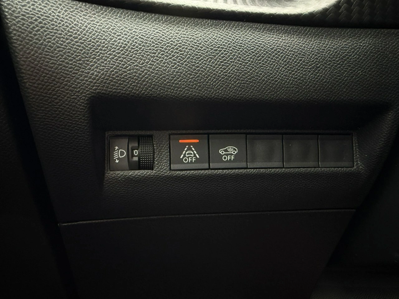 Peugeot 2008 - Zdjęcie 30