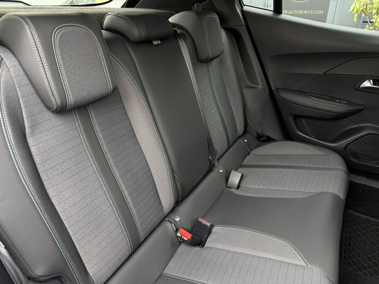 Peugeot 2008 - Zdjęcie 32