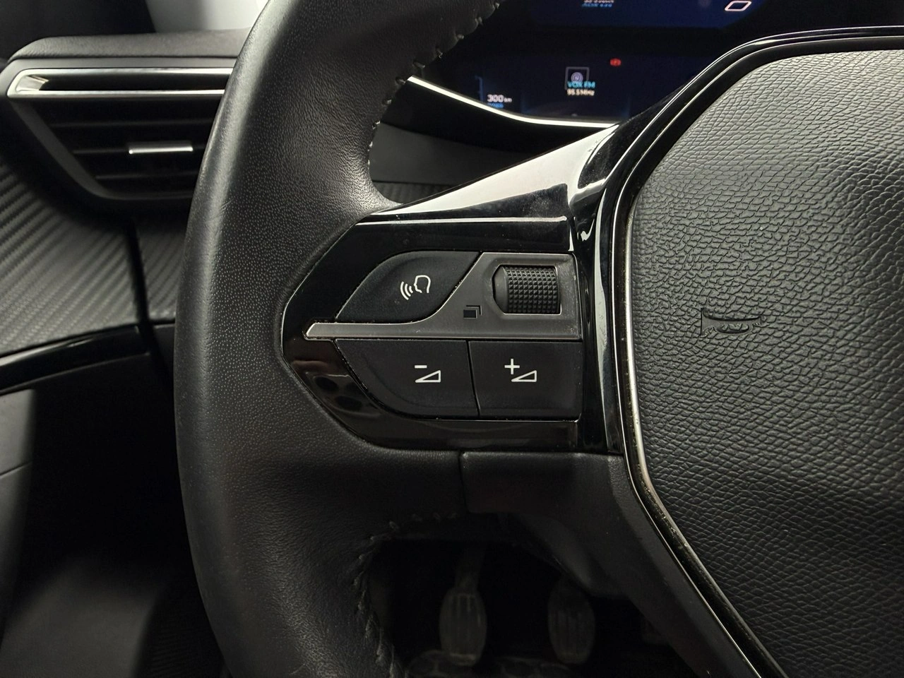 Peugeot 2008 - Zdjęcie 8