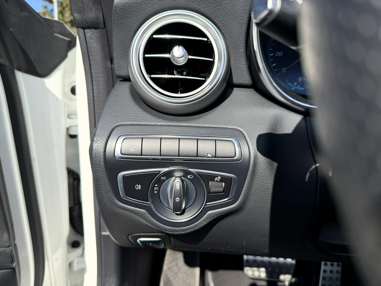 Mercedes C 300 - Zdjęcie 15