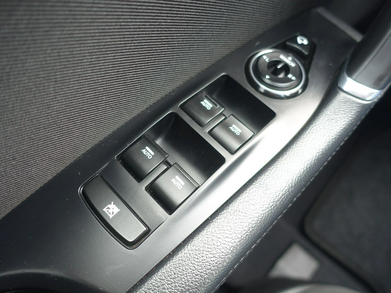 Hyundai i40 - Zdjęcie 30