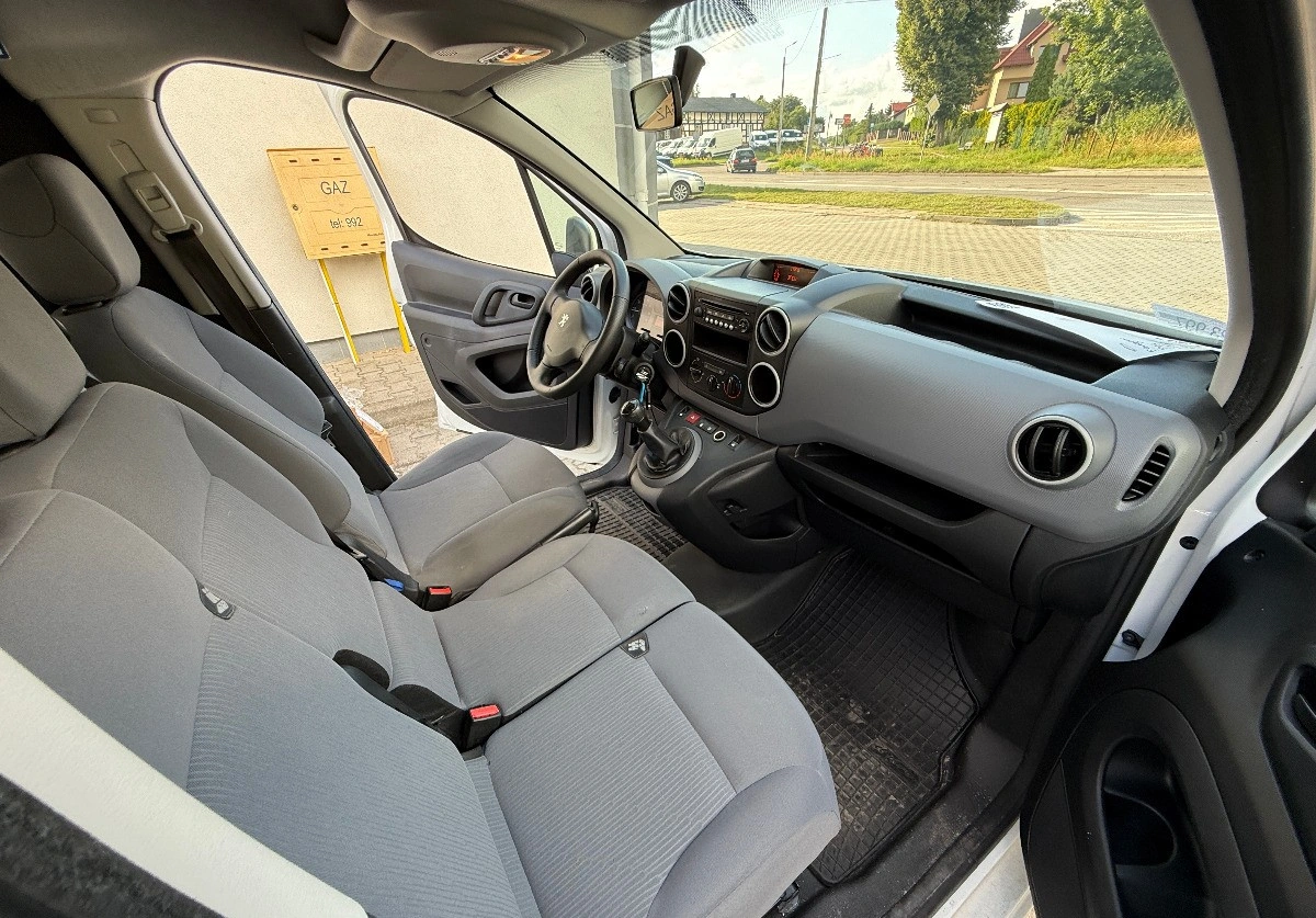Peugeot Partner - Zdjęcie 17