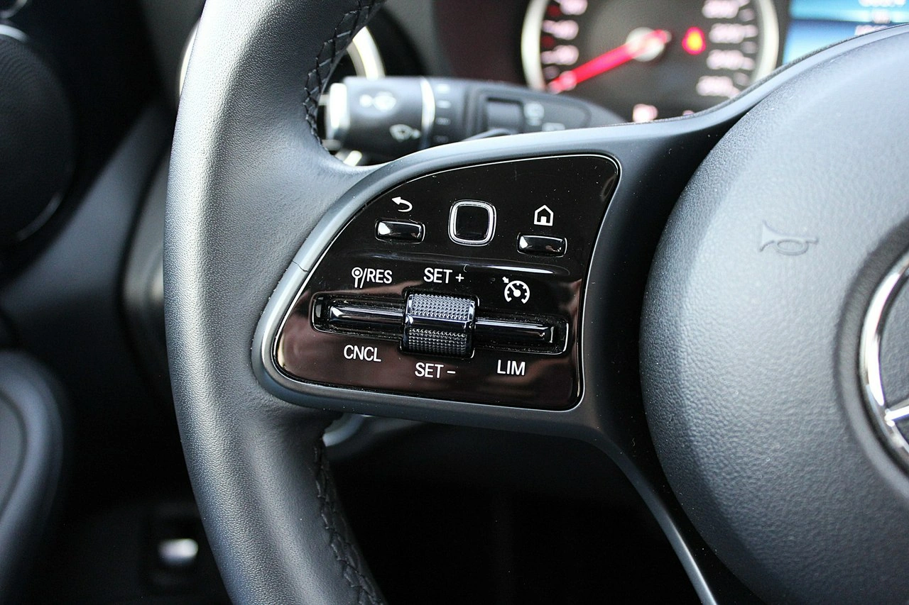 Mercedes C 200 - Zdjęcie 19