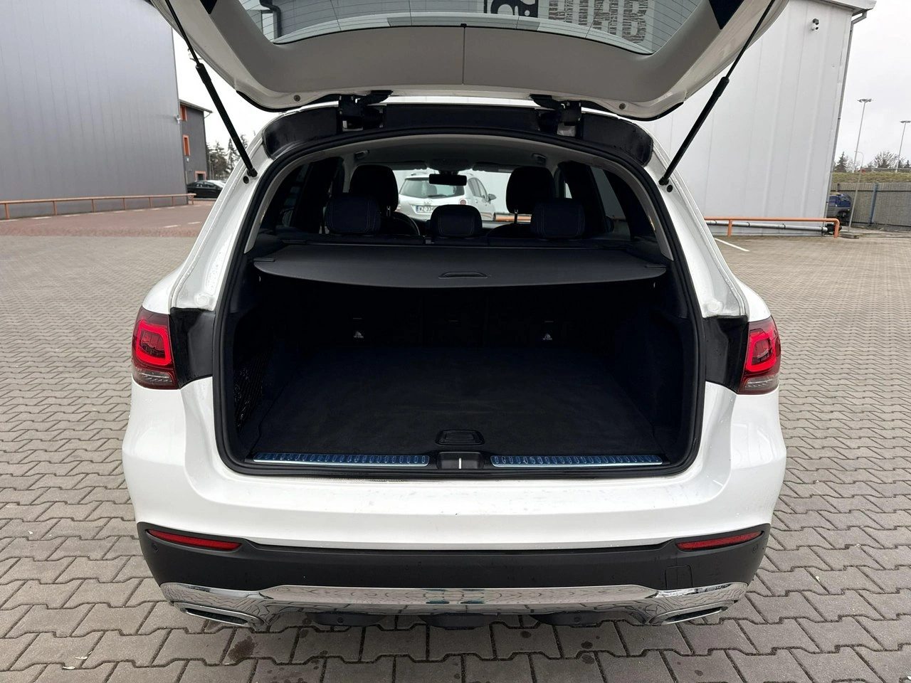 Mercedes GLC 200 - Zdjęcie 15