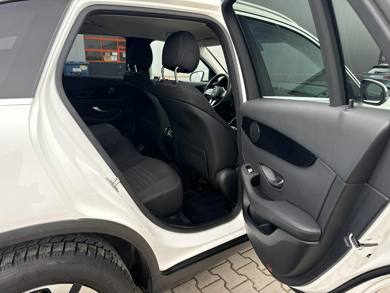 Mercedes GLC 200 - Zdjęcie 17