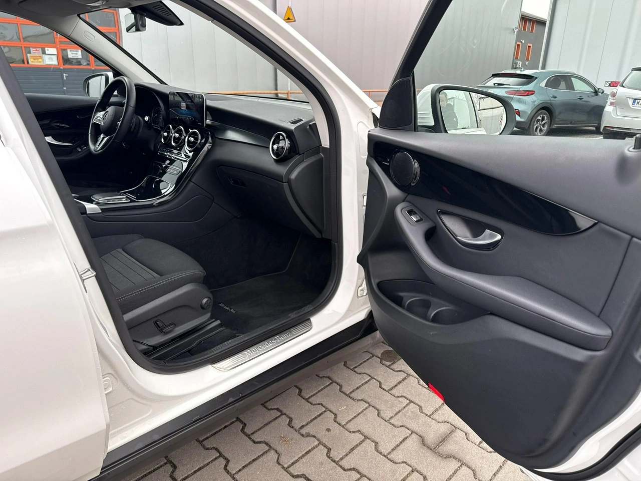 Mercedes GLC 200 - Zdjęcie 19