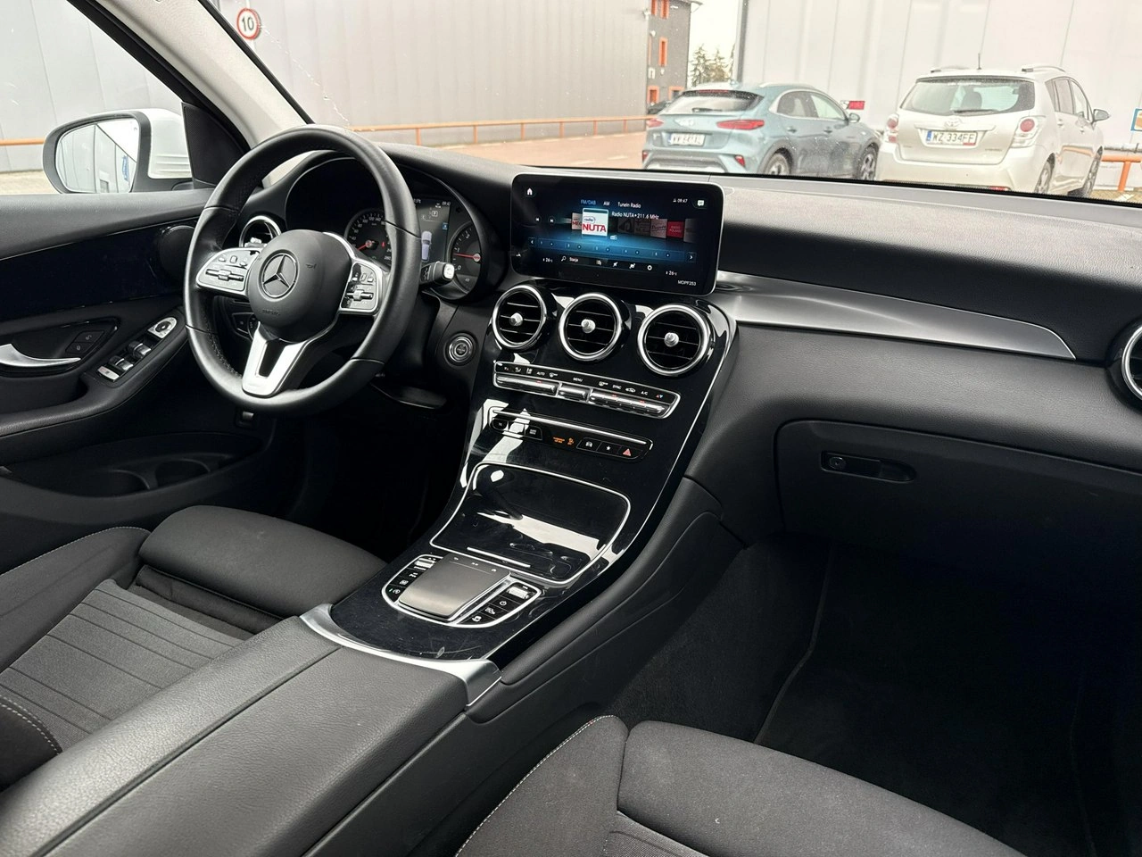Mercedes GLC 200 - Zdjęcie 21