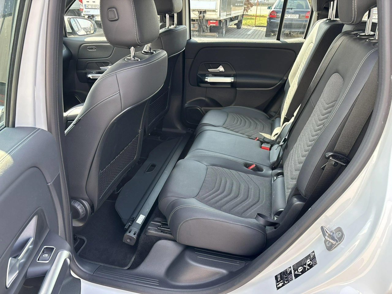 Mercedes EQB - Zdjęcie 11